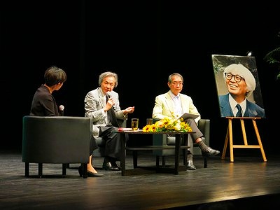 Commemorative Presentation on author SHIBA Ryotaro