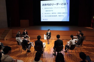 21st Osaka University Future Talk Held