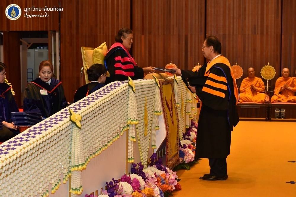 仁平卓也ASEAN拠点長にタイ王国マヒドン大学名誉博士号が授与されました