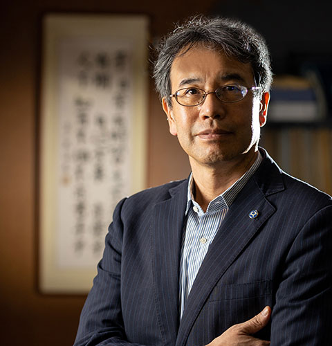 Professor Takashi Nakano