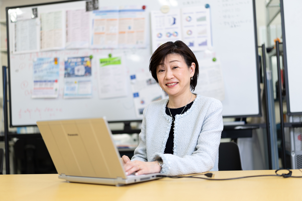 Professor Kaori Fukuzawa, Graduate School of Pharmaceutical Sciences