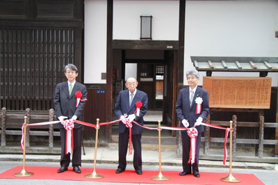 Tekijuku reopened on May 15