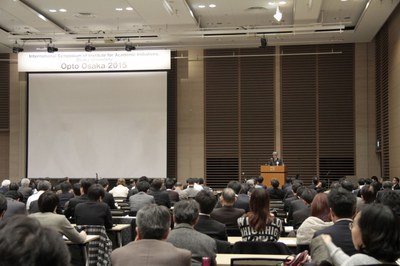 opto osaka 2015-1