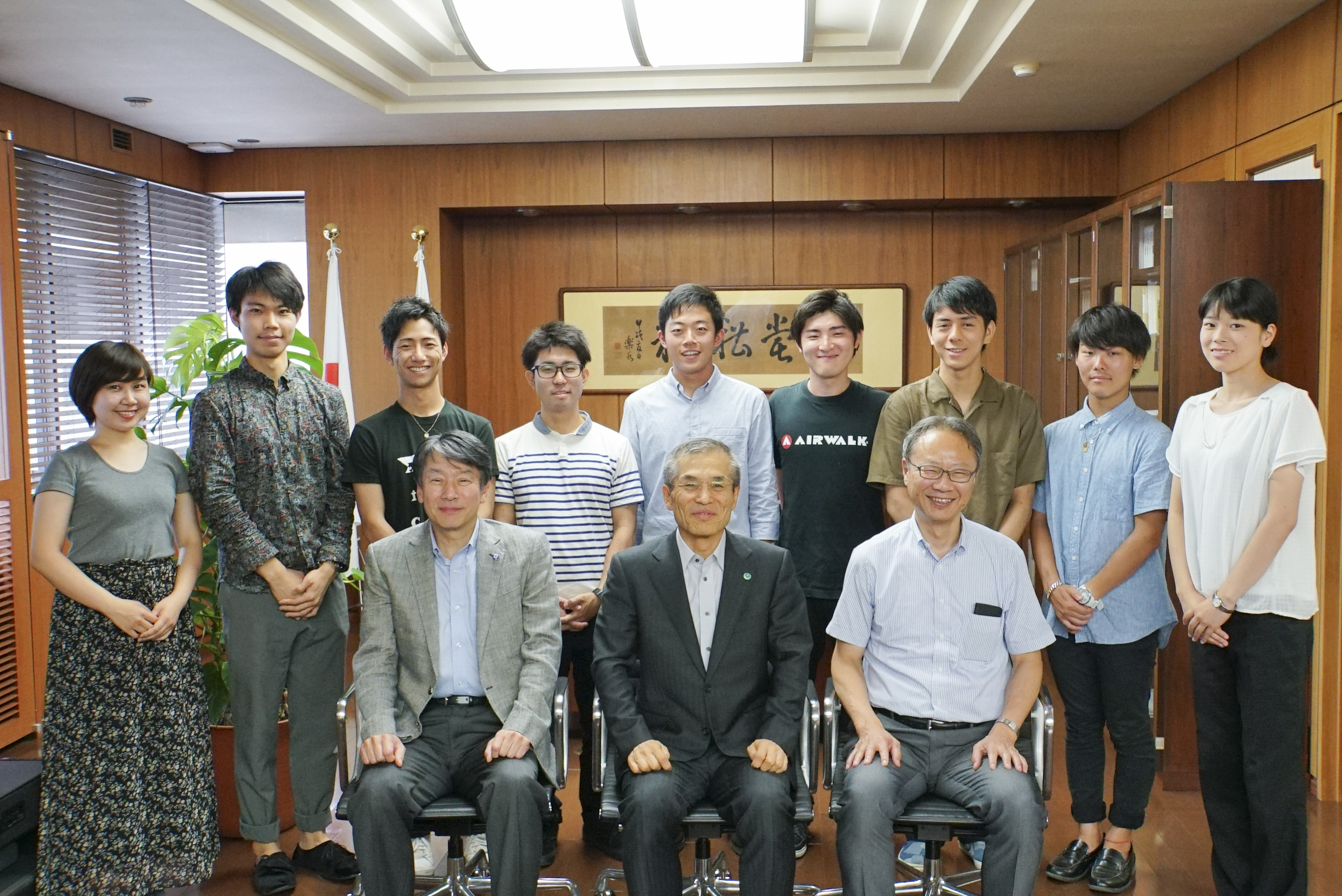 Students from 6th and 7th classes of Tobitate! Japan and UN Youth Volunteers visit President Nishio