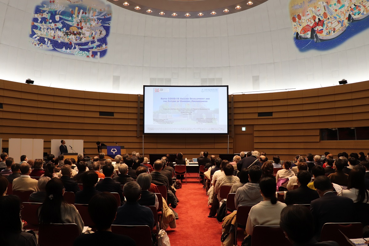 Osaka University Symposium -- CiDER Symposium “Our Lives and Vaccines” held
