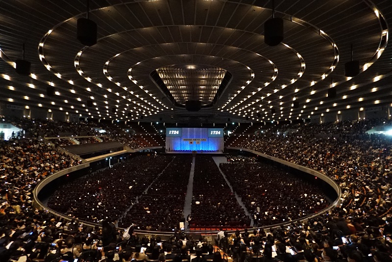 Welcome to Osaka University! 2023-24 Spring Entrance Ceremony held