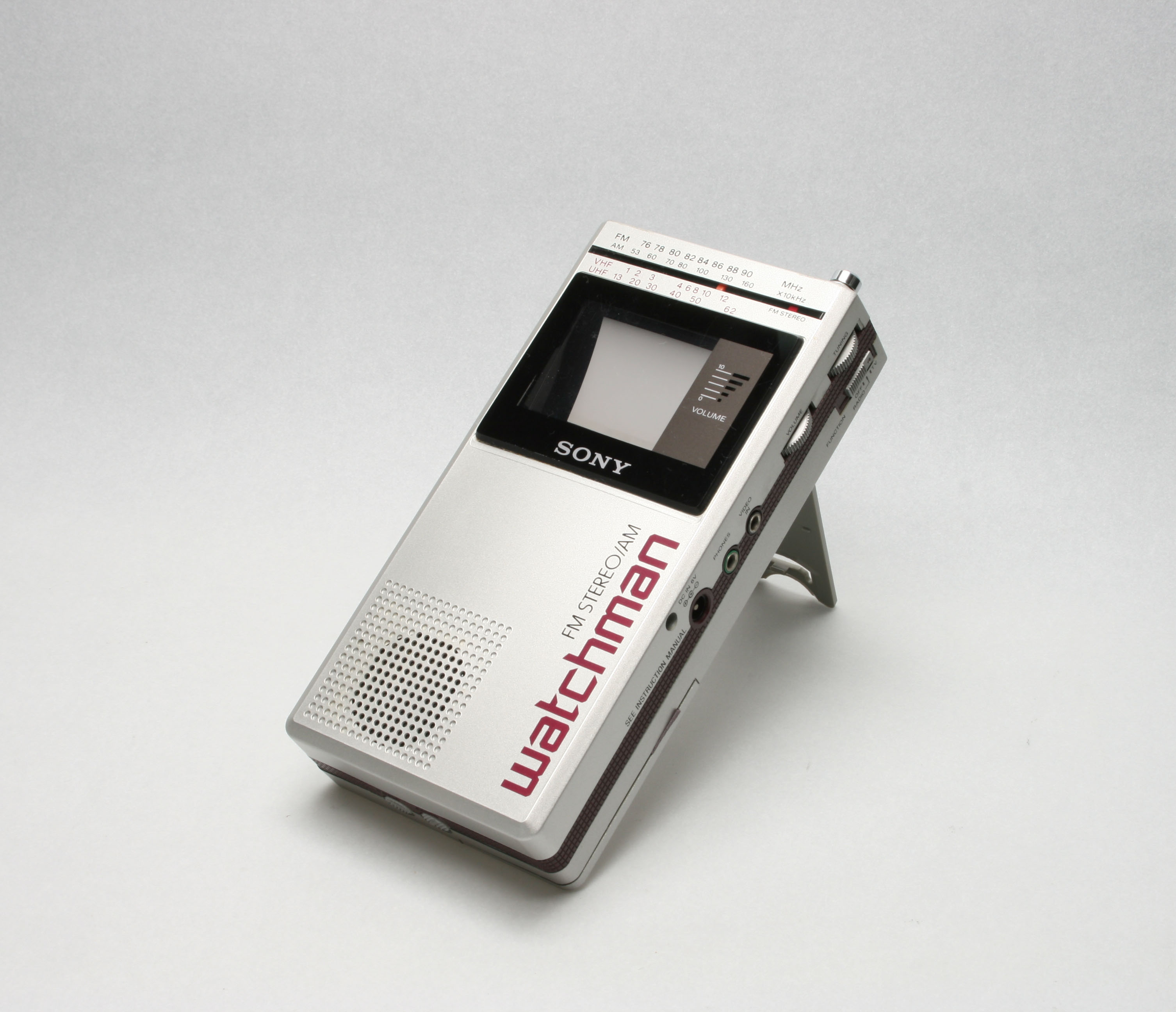 クリエイティブアイランド中之島・エクスチェンジプログラムvol.5  大阪市立科学館×大阪中之島美術館  「デザインと科学技術・複眼で見る家電コレクション」