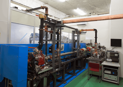 電子で開く1000兆分の1秒の世界