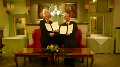 ハイデルベルグ大学との調印