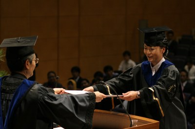 20120925大学院学位記授与式IMG_8424.JPG