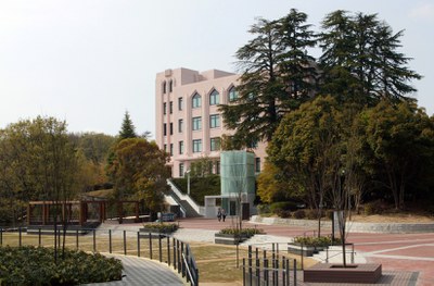 大学会館
