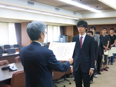 課外活動総長賞01