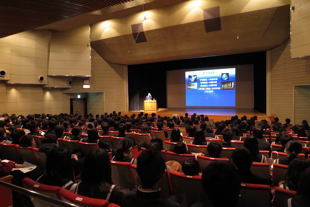 総長・理事による高校訪問を積極的に行っています。