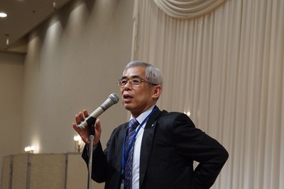 留学生パーティ2（岡村理事挨拶）