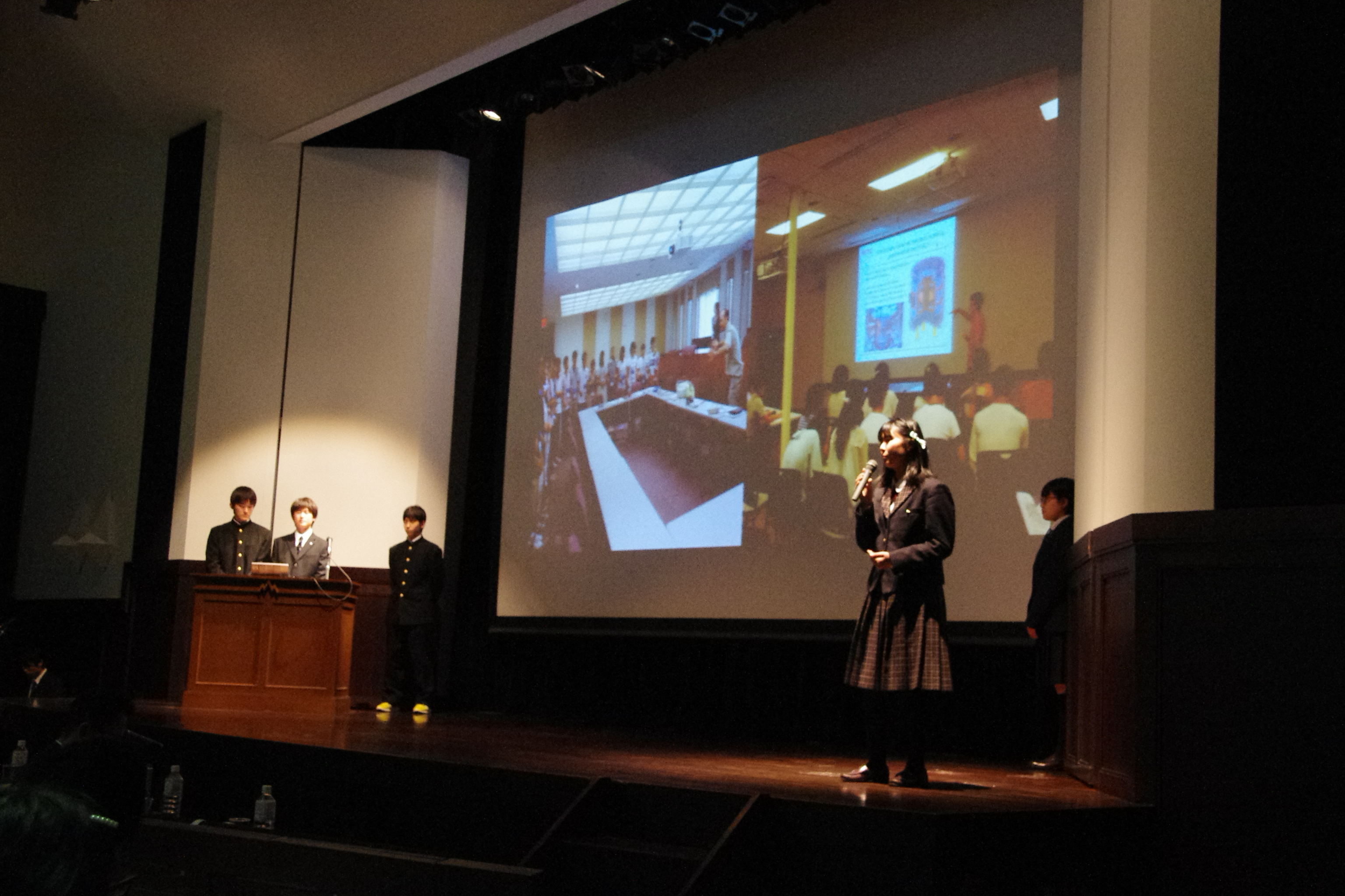 グローバルリーダーズハイスクール(GLHS)合同発表会を開催しました
