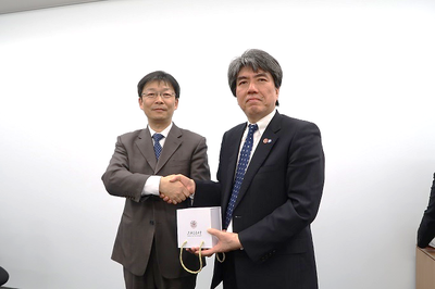 杜朝輝院長と河原理事