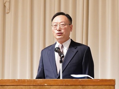 2019外国人留学生修了パーティP02（総領事）