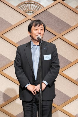 5.藤尾 慈理事・副学長による交流会開会挨拶.jpg