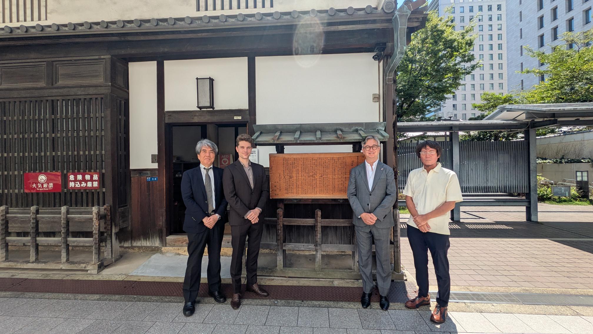 駐日オランダ王国大使館ロブ・アンダーソン全権公使が適塾を訪問しました